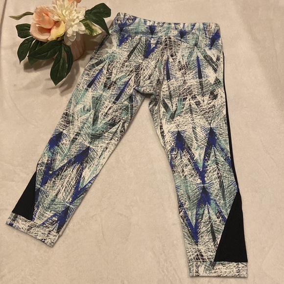 Eleven By Venus Williams Size XS Capri Leggings - Picture 7 of 7